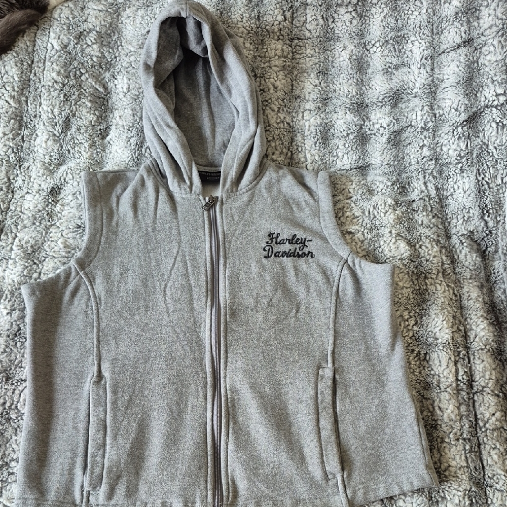 Gray Sleeveless Zip Vest  (645)